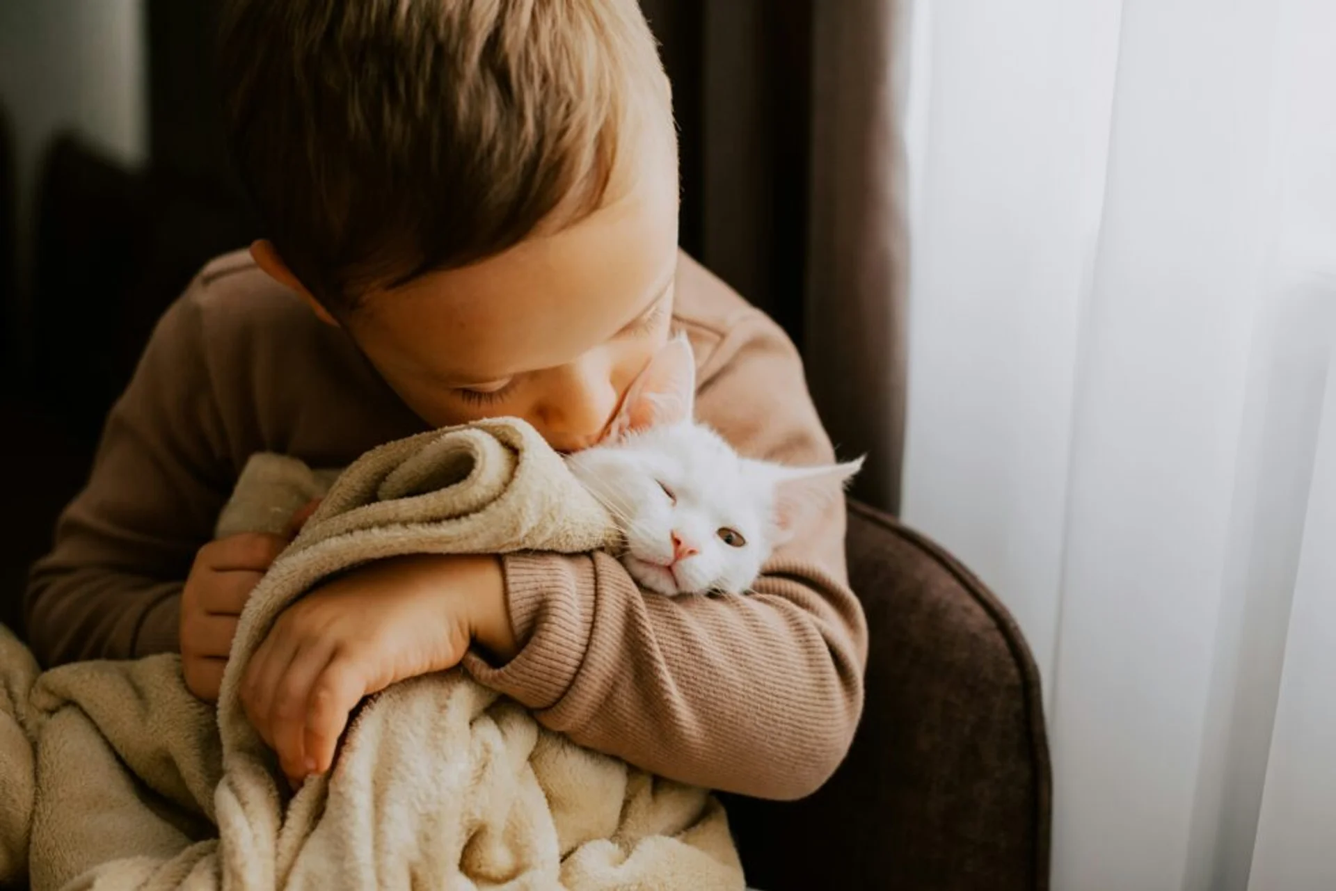A Guide to Your New Puppy or Kitten: Health, Training, and Tips for 2025